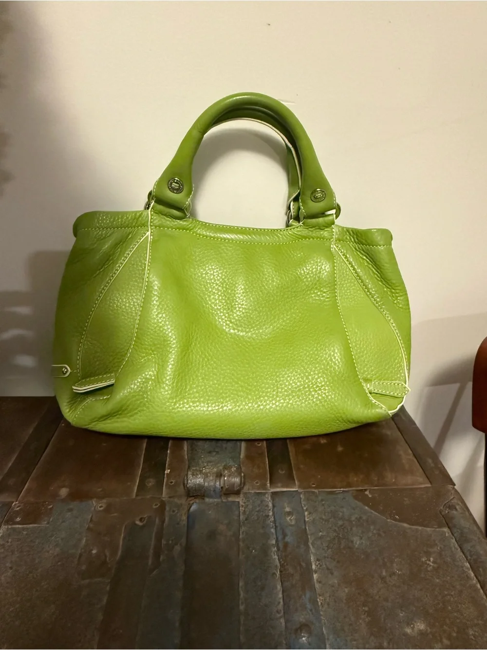 VINTAGE Cole Haan Green Pebbled leather (w pink lining 🩷) Satchel.